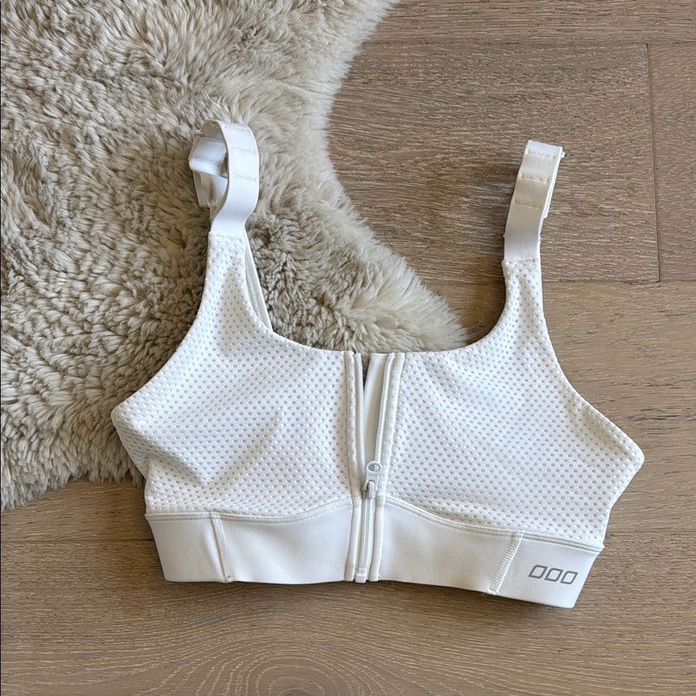 Lorna Jane White Sports Bra